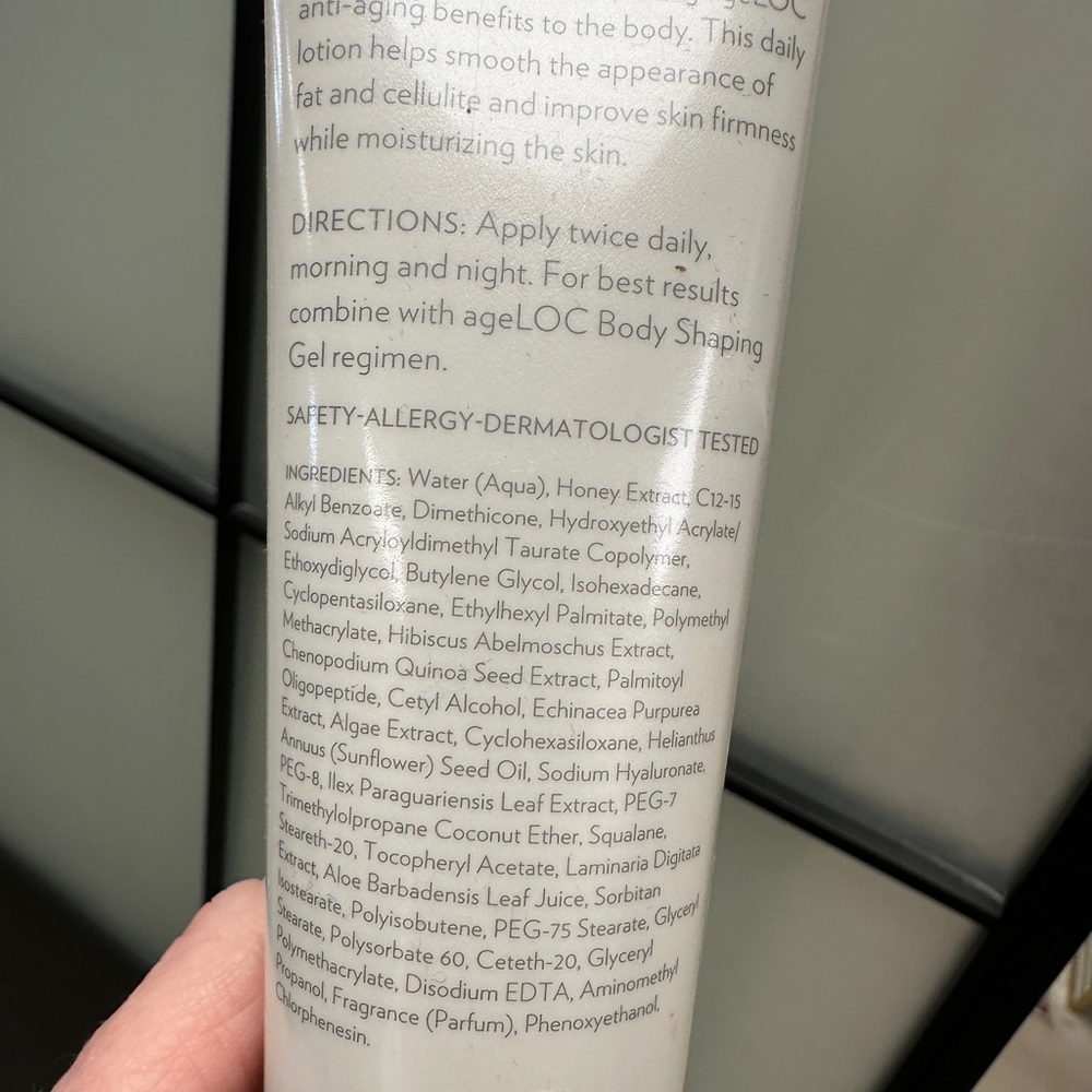 Nu Skin dermatic effects contouring lotion. New & unopened - Picture 5 of 8